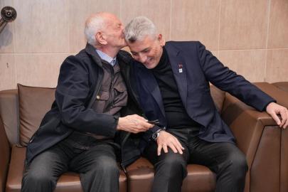 Bakan Bolat, Darülaceze'yi ziyaret etti