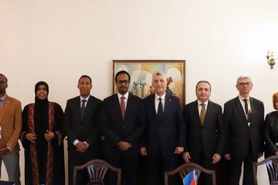 Bakan Bolat, Somalili mevkidaşı Hassan ile bir araya geldi