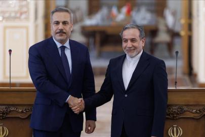 Bakan Fidan, İran Dışişleri Bakanı Arakçi ile görüştü