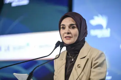 Bakan Göktaş, "Güçlü Türkiye'nin Güçlü Kadınları Zirvesi" iftar programına katıldı Açıklaması