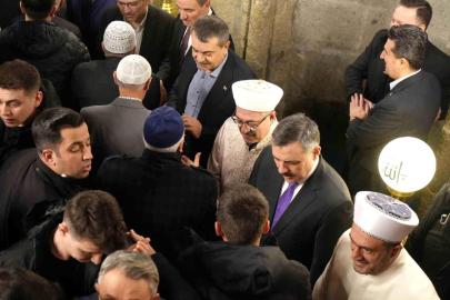 Bakan Tekin ve Çiftçi, bayram namazını Erzurum'da kıldı