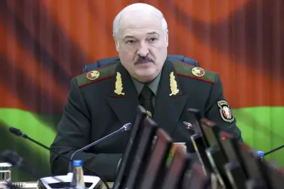 Belarus lideri Lukaşenko savaşta tarafını seçti