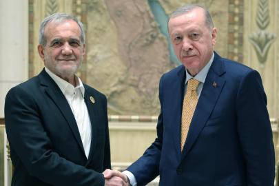 Cumhurbaşkanı Erdoğan İran Cumhurbaşkanı Pezeşkiyan ile görüştü