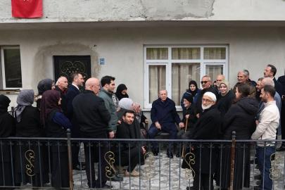 Cumhurbaşkanı Erdoğan Rize'de Komşularıyla Bayramlaştı