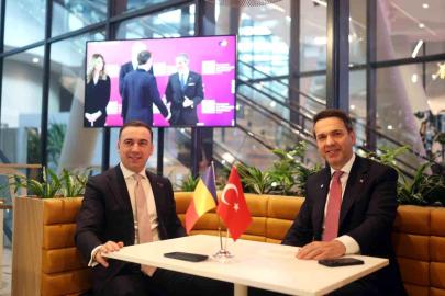 Enerji ve Tabii Kaynaklar Bakanı Bayraktar, Romanyalı mevkidaşı Ivan ile bir araya geldi