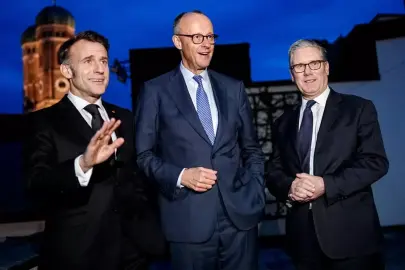 Fransa, İngiltere ve Almanya, İran'ın füze fırlatma kapasitesini imhaya yönelik "savunma eylemlerine" hazır