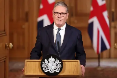 Güney Kıbrıs'taki üsleri ABD'ye açan İngiltere, İran vurunca geri adım attı