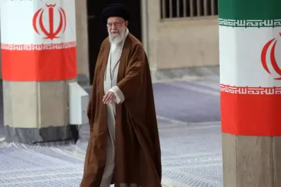 Hamaney'in naaşı Tahran'da halkın ziyaretine açılacak