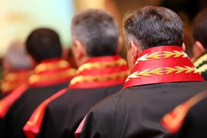 HSK'dan sürpriz kararname! 12 hakim ve savcının görev yeri değişti