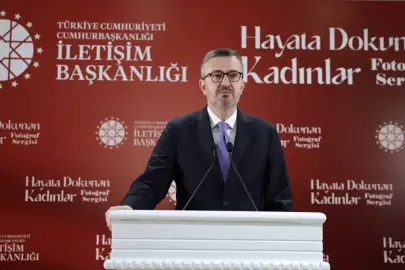 İletişim Başkanı Duran, 'Hayata Dokunan Kadınlar' fotoğraf sergisinin açılışında konuştu