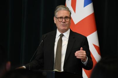 İngiltere, İran'ı vurmak için ABD'ye üslerini kullanma izni verdi