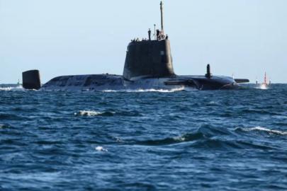 İngiltere'ye ait nükleer denizaltı Umman Denizi'ne ulaştı