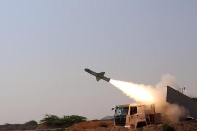 İran Basra Körfezi'ne kıyısı olan ülkelerin enerji tesislerine yeni füze saldırısı başlattı