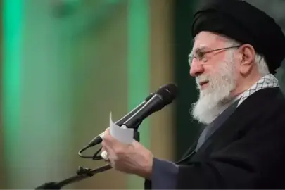 İran devlet medyası Hamaney'in öldüğünü duyurdu