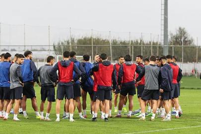 İran Millî Takımı kamp için Antalya'da!