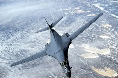 İran'a büyük operasyon sinyali: ABD B-1 ve B-2 uçakları İngiltere'ye hareket etti
