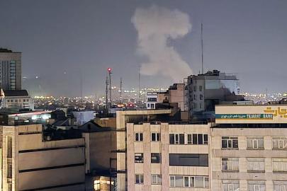 İran'ın başkenti Tahran'da ardı ardına patlama
