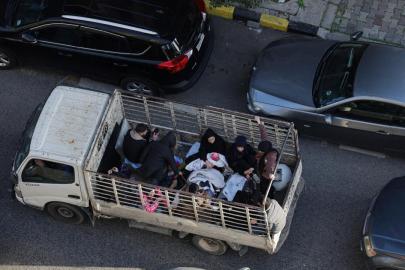 İşgalci İsrail saldırıları nedeniyle Lübnan'da yerinden edilenlerin sayısı 700 bine yaklaşıtı