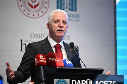 İstanbul Valisi Gül, Darülaceze sakinleriyle bayramlaştı Açıklaması