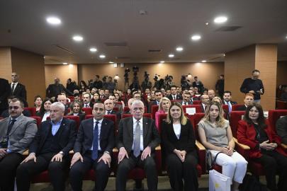 İYİ Parti Genel Başkanı Dervişoğlu, partisinin Siyaset Akademisinin açılışında konuştu Açıklaması