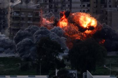 Katil İsrail Lübnan'da 33 kişiyi öldürdü