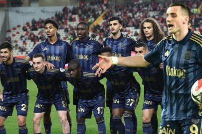 Kerem Aktürkoğlu'ndan tepki! Oyundan alınmasına sinirlendi