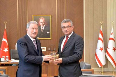 KKTC Cumhurbaşkanı Erhürman, TBMM Milli Savunma Komisyonu Başkanı Akar'ı kabul etti