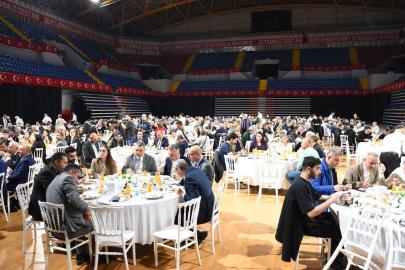 Manisalılar İftar Buluşmasında Birlik ve Dayanışma Vurgusu