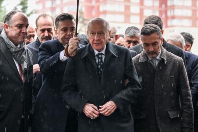 MHP Genel Başkanı Bahçeli, Alparslan Türkeş'in kabrini ziyaret etti Açıklaması