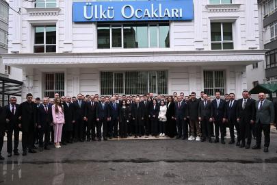 MHP Genel Başkanı Bahçeli'den Ülkü Ocakları Eğitim ve Kültür Vakfına bayram ziyareti