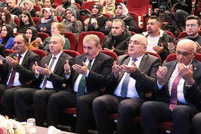 Muhsin Yazıcıoğlu ve beraberindekiler, vefatlarının 17. yılında Sivas'ta anıldı