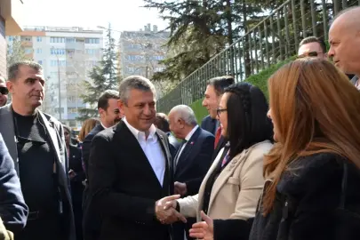 Özgür Özel: İktidarımızda esnafın da emeklinin de yüzü gülecek