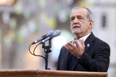 Pezeşkiyan: Nükleer silah arayışında değiliz, komşularla çatışma istemiyoruz