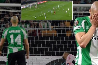 Sofyan Amrabat, Avrupa Ligi'nde hayatının golünü attı! Fenerbahçe'den kiralanmıştı, maça damga vurdu...