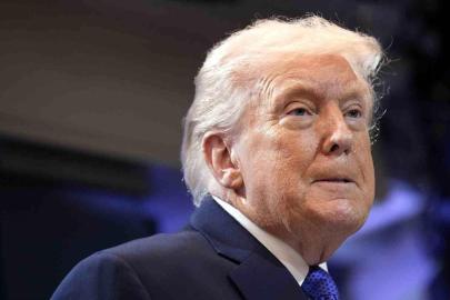 Trump: "(İran) Son birkaç saat içinde 10 adet mayın döşeme botunu veya gemisini imha ettik"