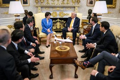 Trump'tan Japonya Başbakanı'nın yanında şok Pearl Harbor çıkışı