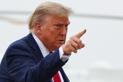 Trump'tan İran'a: Büyük dalga yakında geliyor