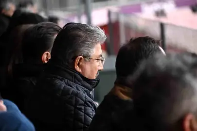 Vali Dr. Erdinç Yılmaz Eskişehirspor'un galibiyet coşkusuna ortak oldu
