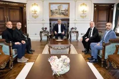 Vali Yavuz, Adana Demirspor Kulüp Başkanı Zeybek'i kabul etti