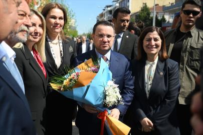 Adalet Bakanı Gürlek, Edirne'de gençlerle buluştu, AK Parti ve MHP il başkanlıklarına ziyarette bulundu