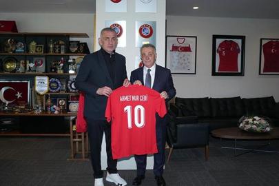 Ahmet Nur Çebi'den, TFF Başkanı Hacıosmanoğlu'na ziyaret