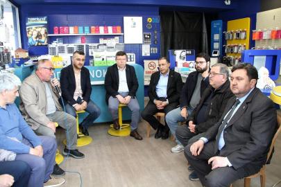 AK Parti Kula'da Mahalle Başkanları Toplantısı gerçekleştirildi