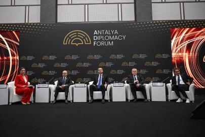Antalya Diplomasi Forumu'nda "küresel enerji" paneli düzenlendi