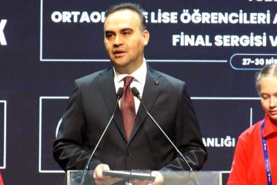 Bakan Kacır: "Türk gençliği, tam bağımsız ve müreffeh Türkiye'yi kararlılıkla inşa edecektir"