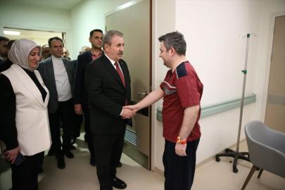 BBP Genel Başkanı Destici, trafik kazasında yaralanan Günyüzü Kaymakamı Kurt'u hastanede ziyaret etti