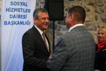 CHP Genel Başkanı Özel, İzmir'de Roman vatandaşlarla buluştu Açıklaması