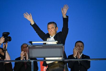 CHP Genel Başkanı Özgür Özel Ataşehir'de konuştu Açıklaması