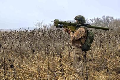 Çin'in İran'a silah sevkiyatına hazırlandığı iddiası
