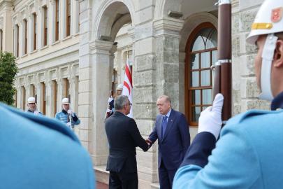 Cumhurbaşkanı Erdoğan, KKTC Cumhurbaşkanı Erhürman ile bir görüşme gerçekleştirdi.