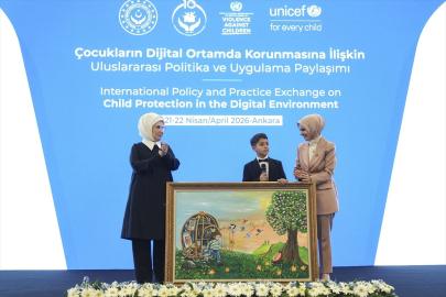 Emine Erdoğan'dan çocukların dijital ortamda korunmasına yönelik toplantıya ilişkin paylaşım Açıklaması